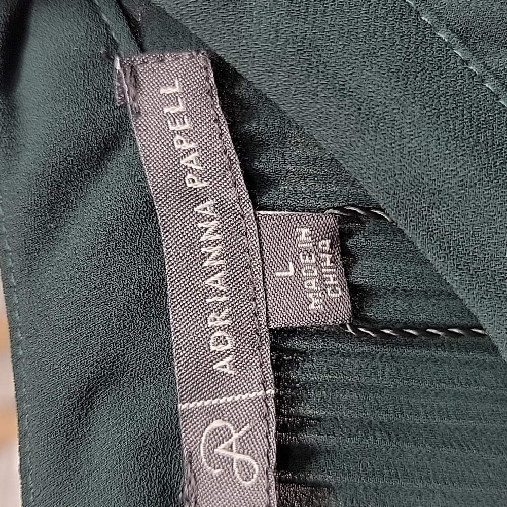 Adrianna Papell Pleated Blouse Size Large NWT - Picture 2 of 8